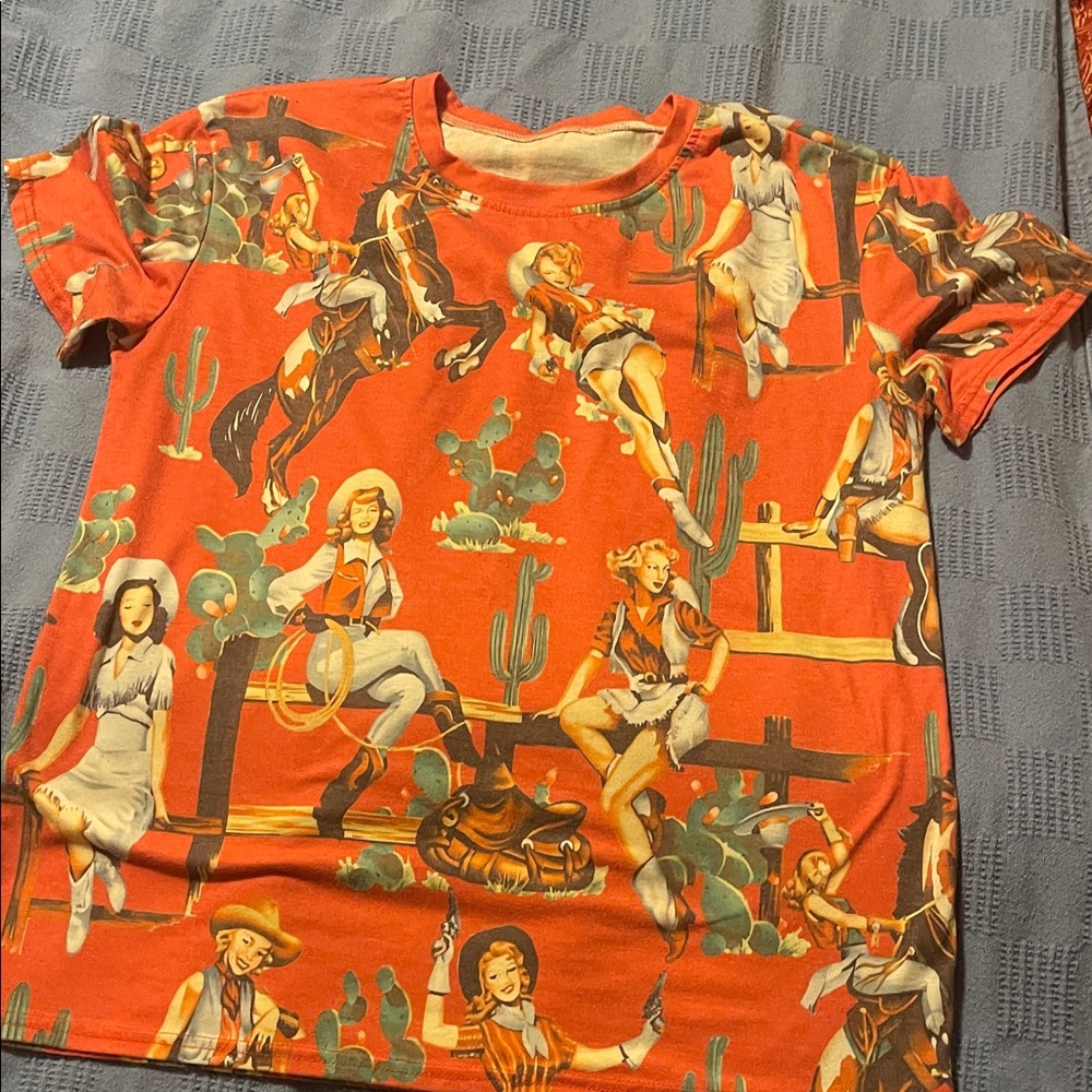 Women's Western Print Short Sleeve Tee - Red-Orange
